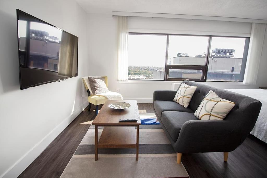 Stunning Studio Apartment With Amazing View Winnipeg Exterior foto